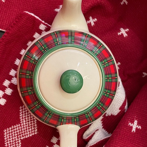 Cracker Barrel Christmas in the Woods Santa Teapot Collectors Item - Picture 6 of 9